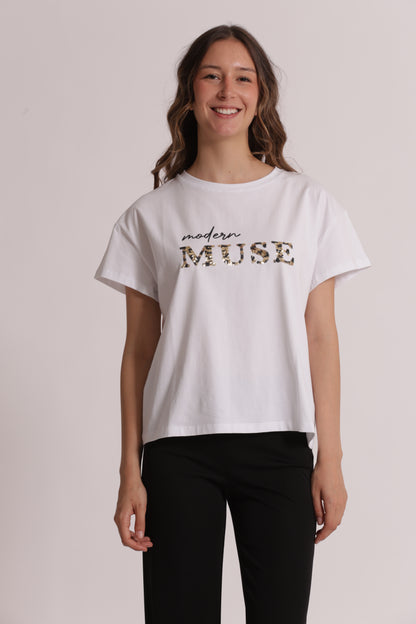 T-SHIRT "MODERN MUSE" CON PAILLETTES