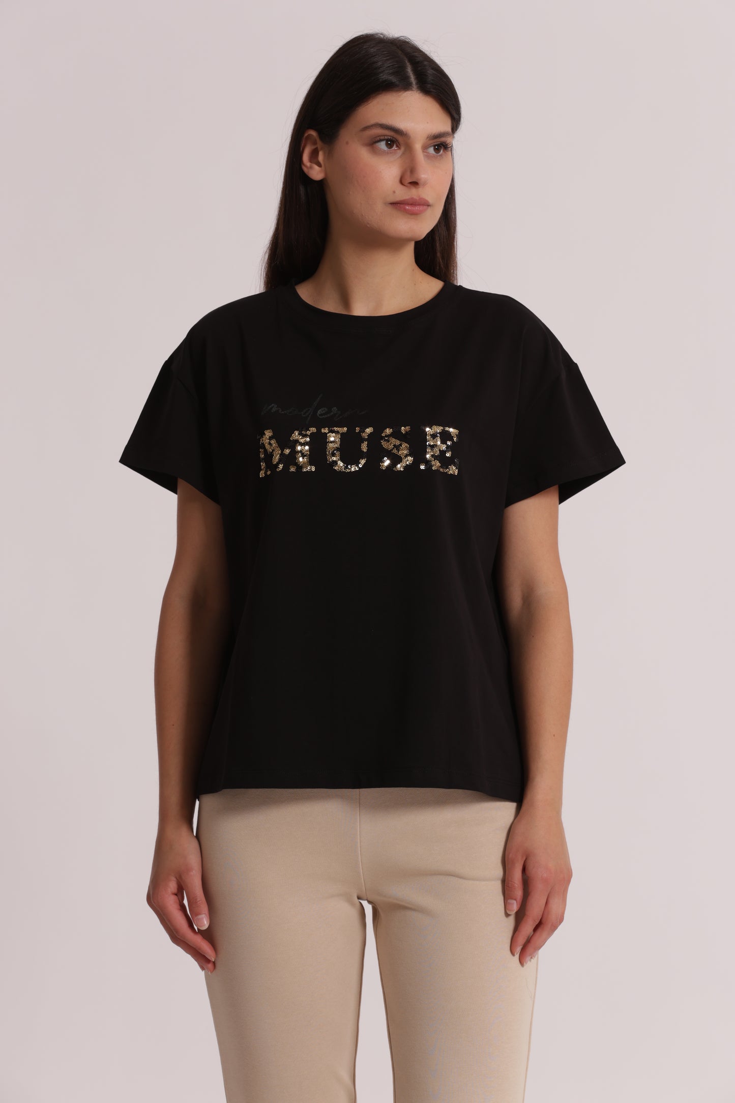 T-SHIRT "MODERN MUSE" CON PAILLETTES