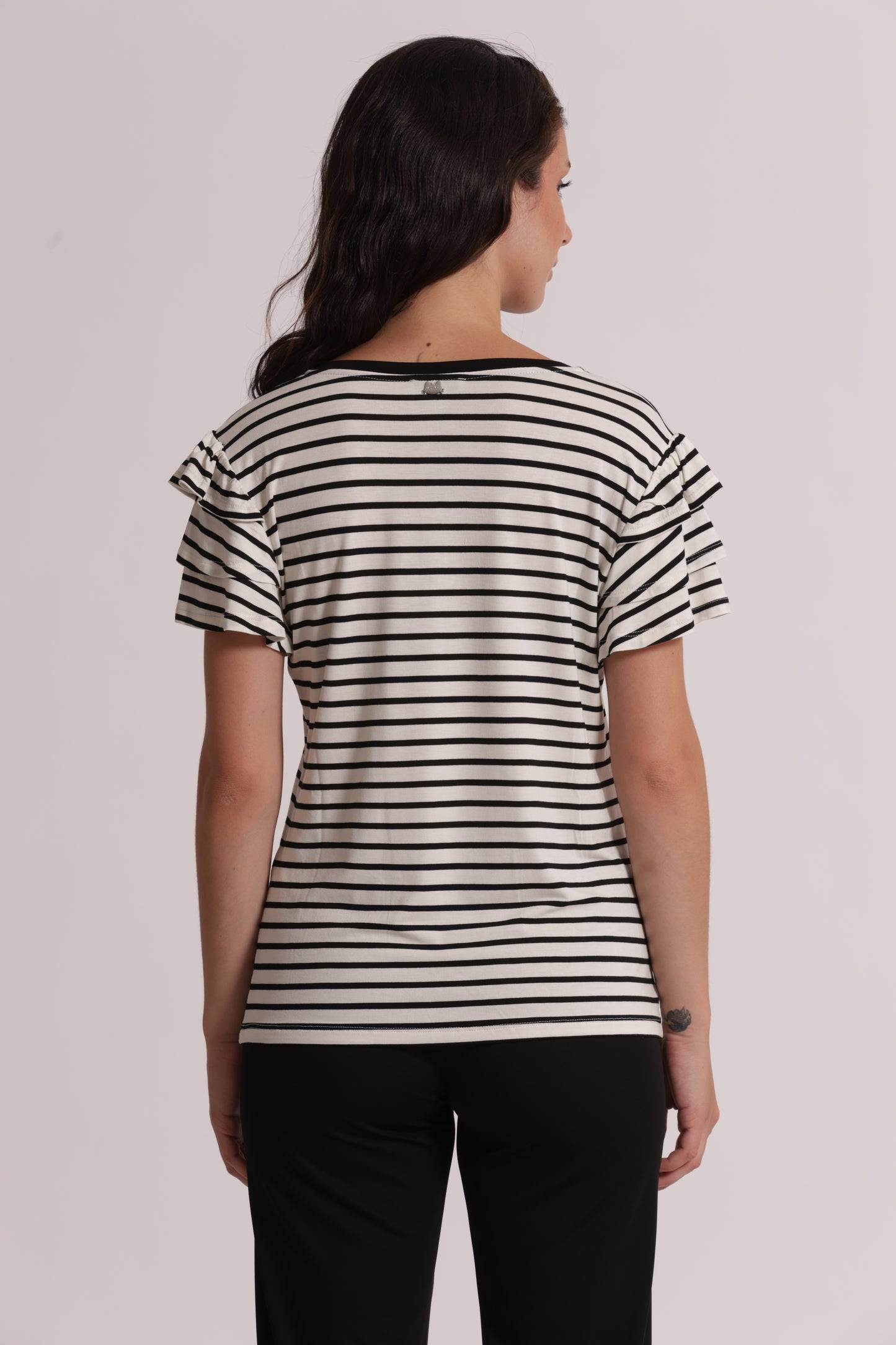 T-SHIRT A RIGHE CON MANICHE IN VOLANT