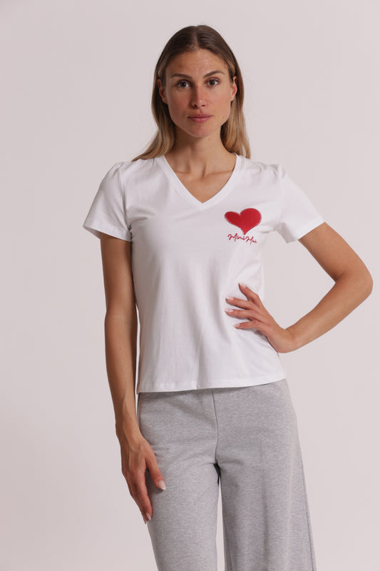 T-SHIRT CON RICAMO CUORE