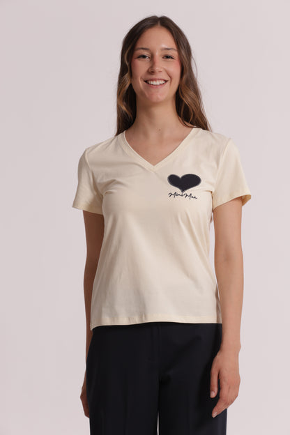 T-SHIRT CON RICAMO CUORE