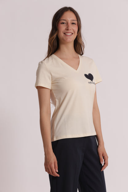T-SHIRT CON RICAMO CUORE