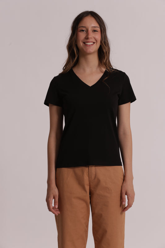 T-SHIRT BASIC CON RICAMO GATTO CON SCOLLO A V