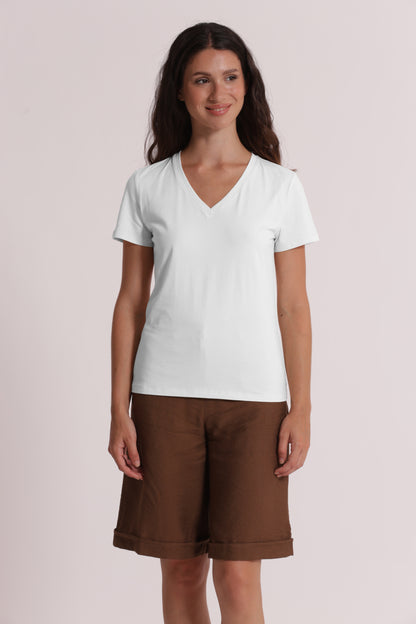 T-SHIRT BASIC CON RICAMO GATTO CON SCOLLO A V