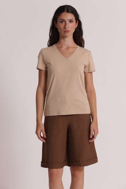 T-SHIRT BASIC CON RICAMO GATTO CON SCOLLO A V