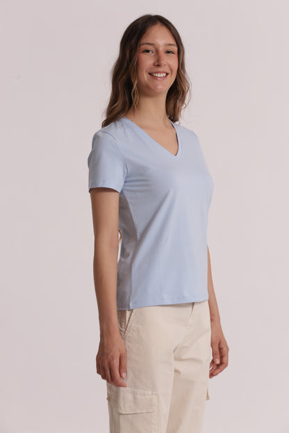 T-SHIRT BASIC CON RICAMO GATTO CON SCOLLO A V
