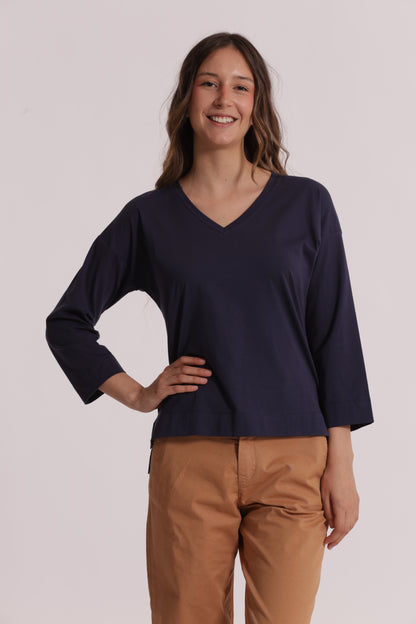 T-SHIRT BASIC CON RICAMO GATTO MANICHE LUNGHE