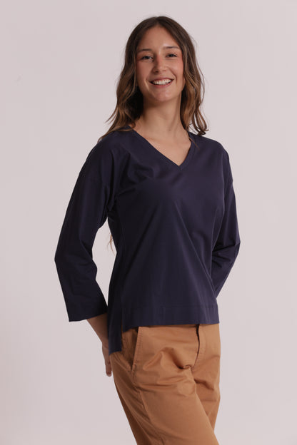 T-SHIRT BASIC CON RICAMO GATTO MANICHE LUNGHE