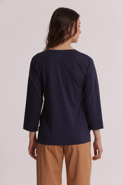 T-SHIRT BASIC CON RICAMO GATTO MANICHE LUNGHE