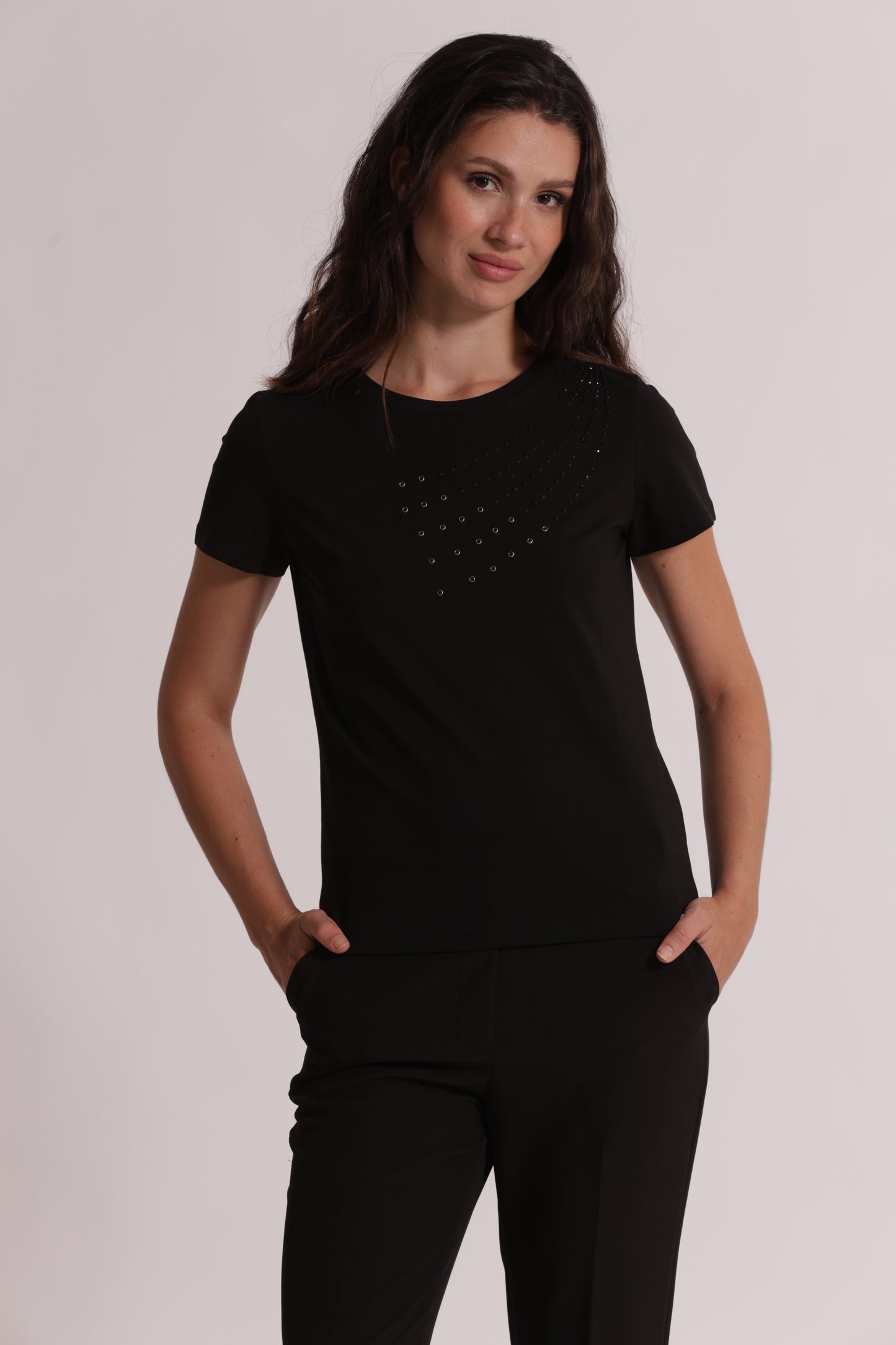 T-SHIRT MEZZE MANICHE CON BORCHIE FRONTALI