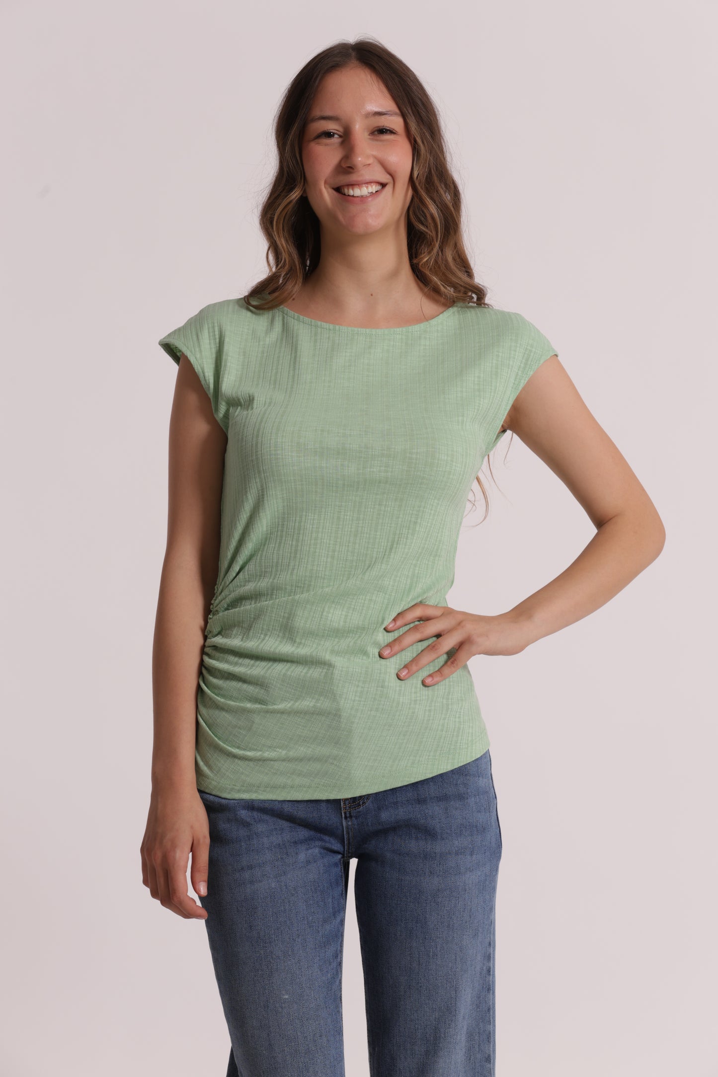 T-SHIRT CON ARRICCIO LATERALE