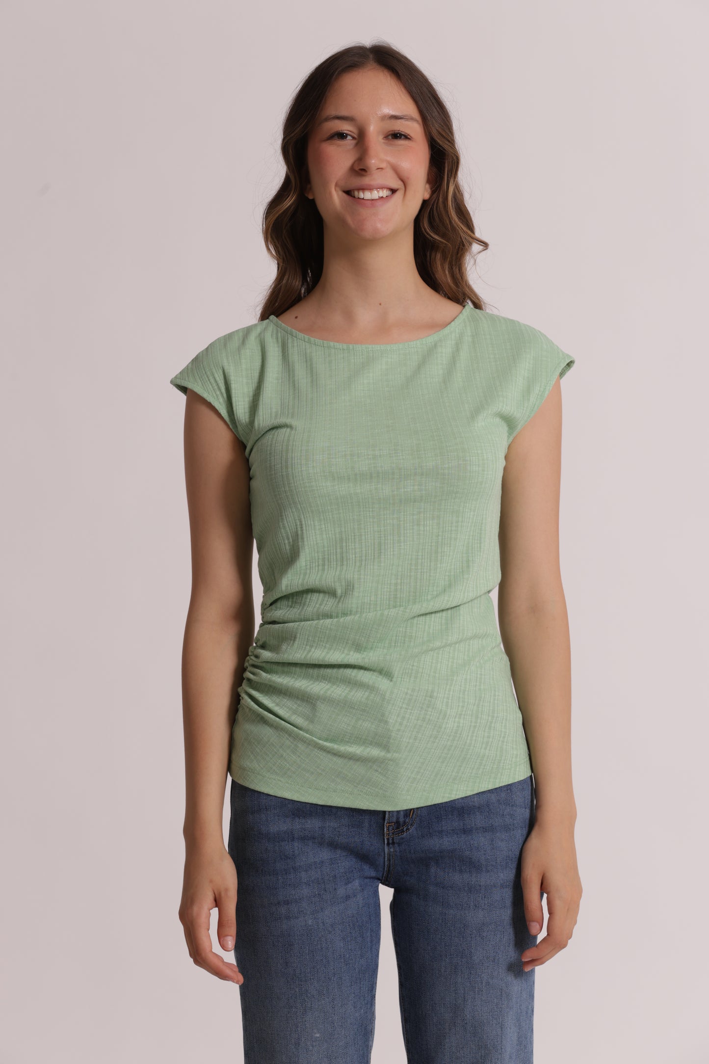 T-SHIRT CON ARRICCIO LATERALE