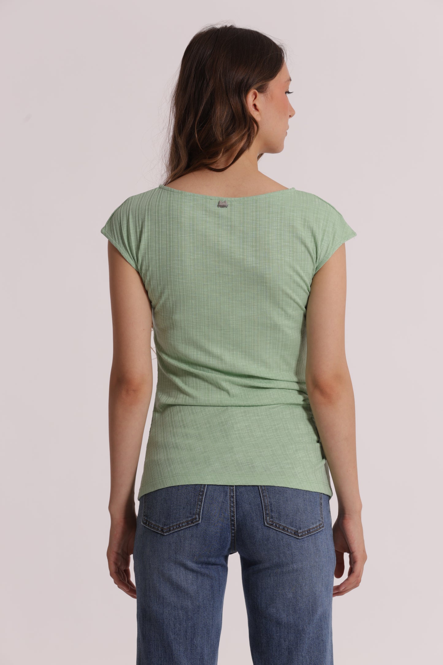 T-SHIRT CON ARRICCIO LATERALE