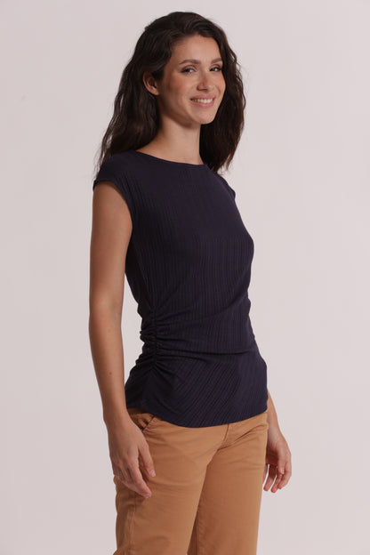 T-SHIRT CON ARRICCIO LATERALE