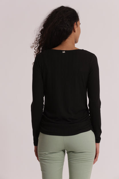T-SHIRT CON ARRICCIO LATERALE MANICHE LUNGHE