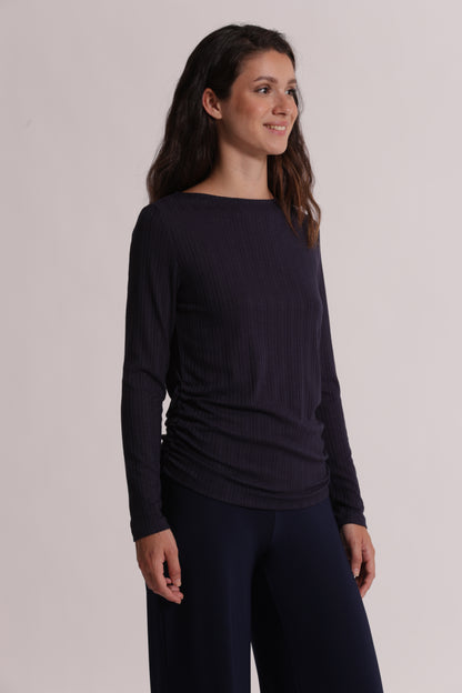 T-SHIRT CON ARRICCIO LATERALE MANICHE LUNGHE