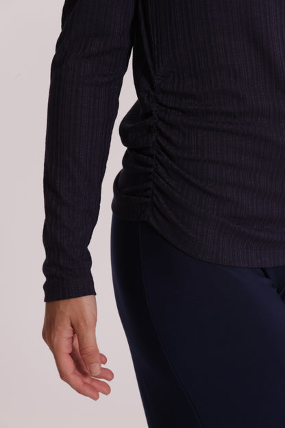T-SHIRT CON ARRICCIO LATERALE MANICHE LUNGHE