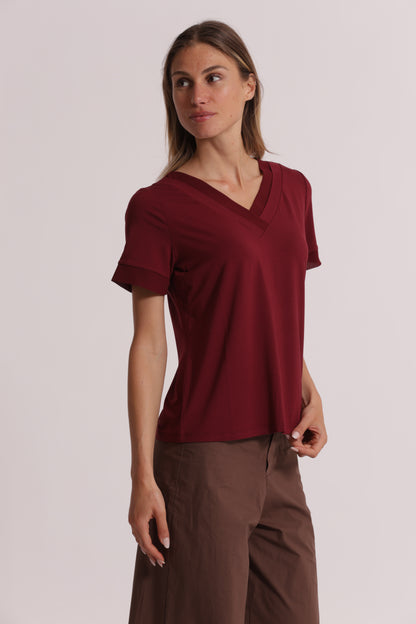 T-SHIRT SCOLLO A V CON DETTAGLI IN GEORGETTE