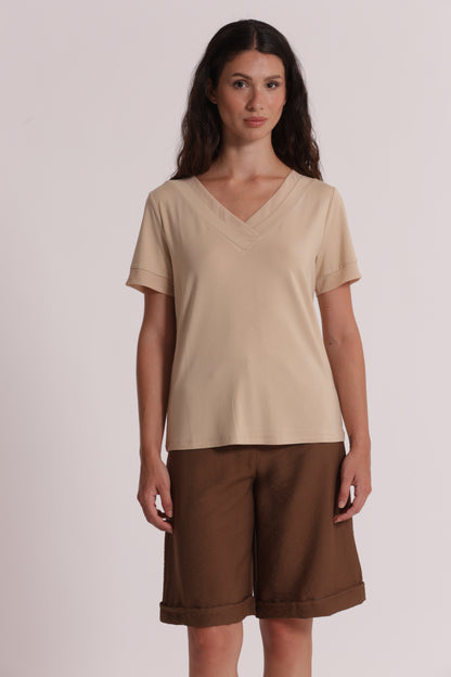 T-SHIRT SCOLLO A V CON DETTAGLI IN GEORGETTE