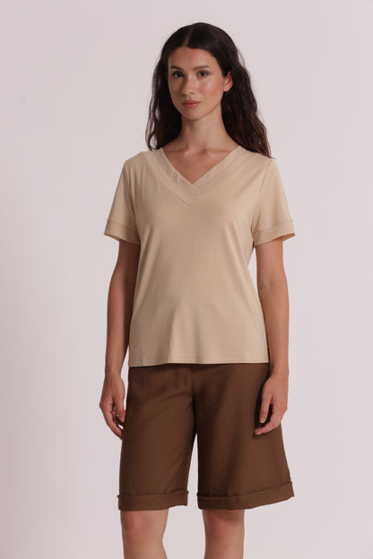 T-SHIRT SCOLLO A V CON DETTAGLI IN GEORGETTE