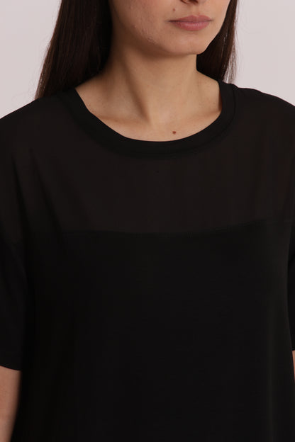 T-SHIRT SCOLLO TONDO CON DETTAGLI IN GEORGETTE
