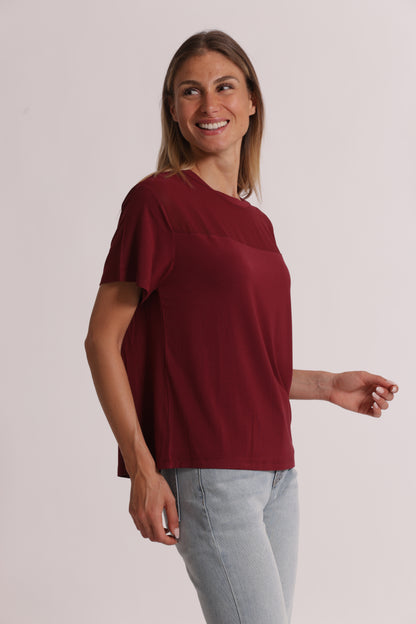 T-SHIRT SCOLLO TONDO CON DETTAGLI IN GEORGETTE