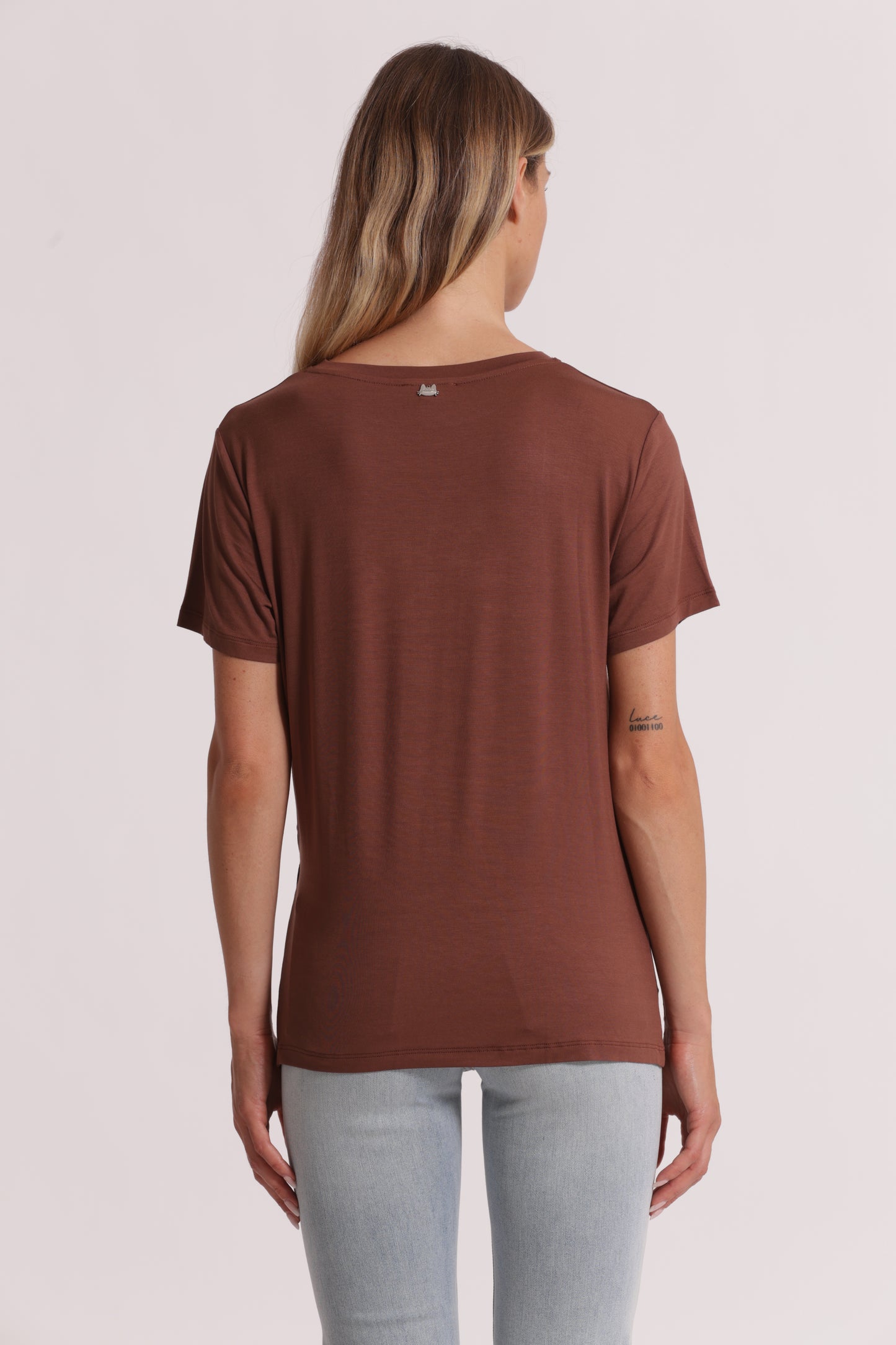 T-SHIRT MEZZE MANICHE CON ARRICCIO LATERALE