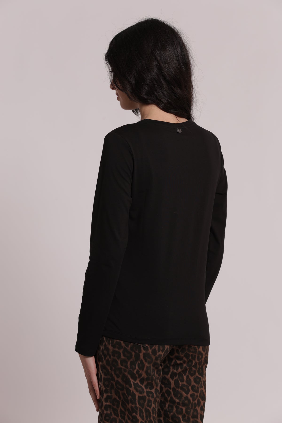 T-SHIRT A MANICHE LUNGHE CON GATTO STRASS