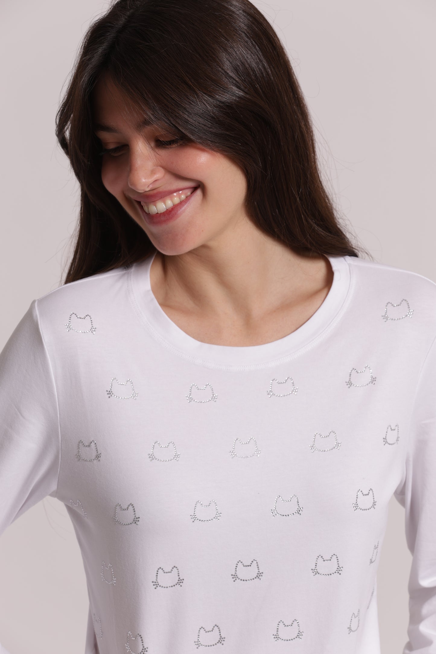 T-SHIRT MANICHE LUNGHE CON SCOLLO A V E GATTI STRASS