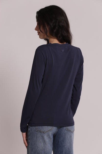 T-SHIRT MANICHE LUNGHE CON RICAMO DIETRO