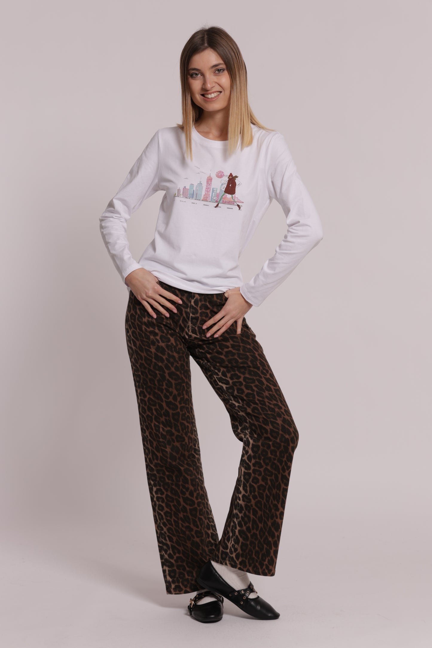 T-SHIRT MANICHE LUNGHE SKYLINE