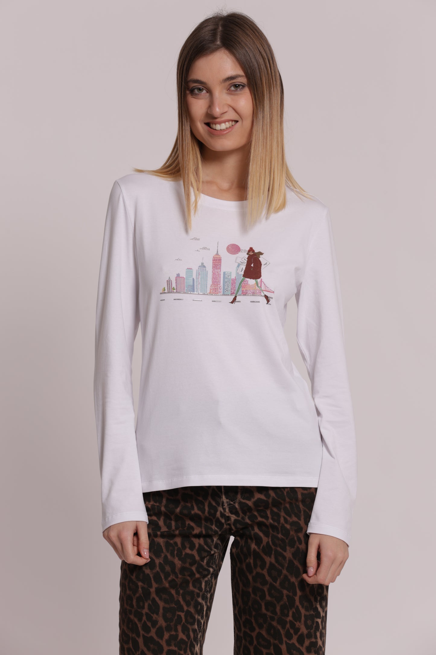 T-SHIRT MANICHE LUNGHE SKYLINE