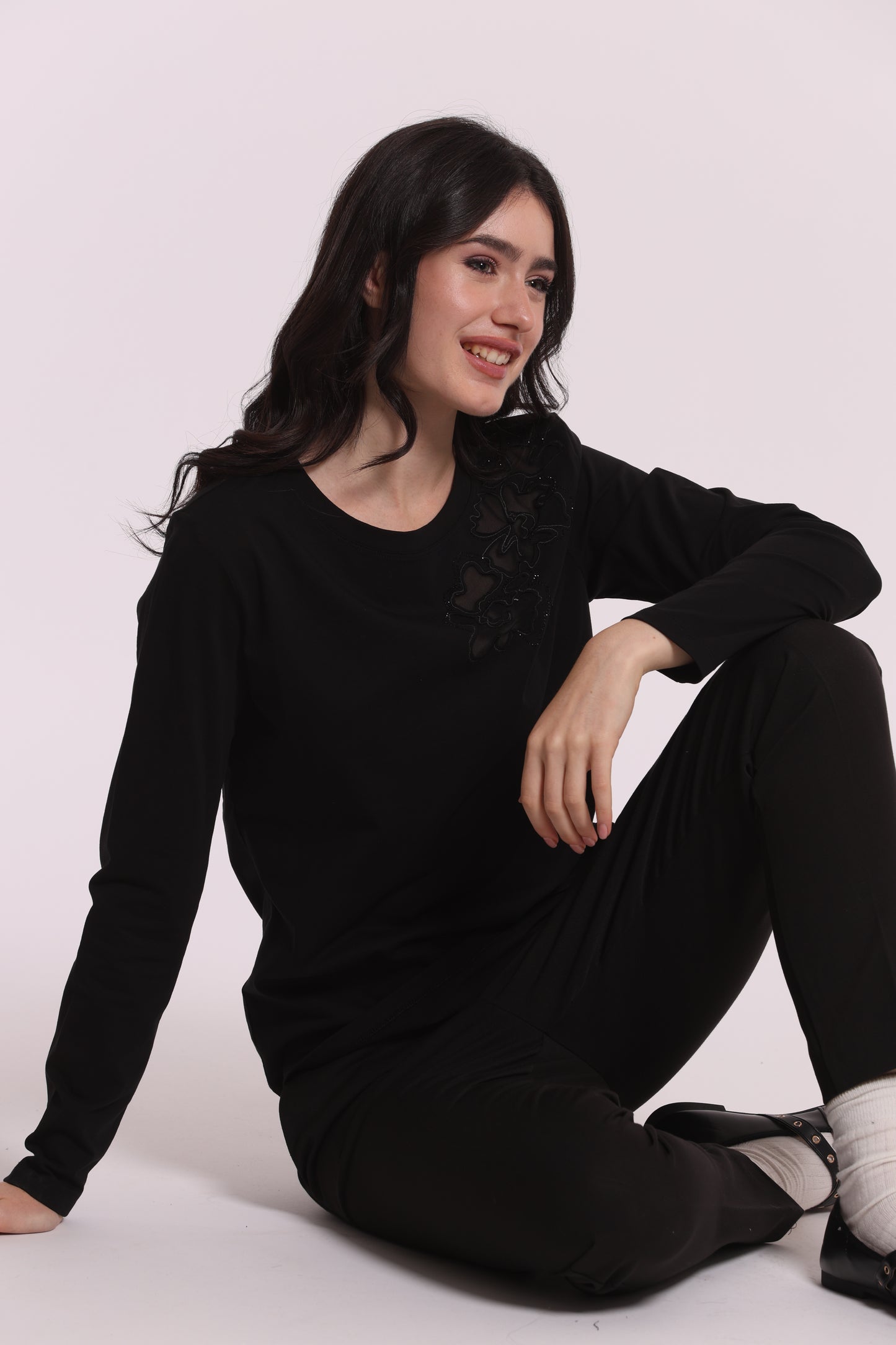 T-SHIRT MANICHE LUNGHE CON TRASPARENZE E STRASS