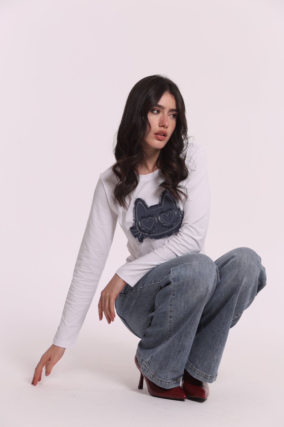 T-SHIRT MANICHE LUNGHE CON GATTO EFFETTO DENIM
