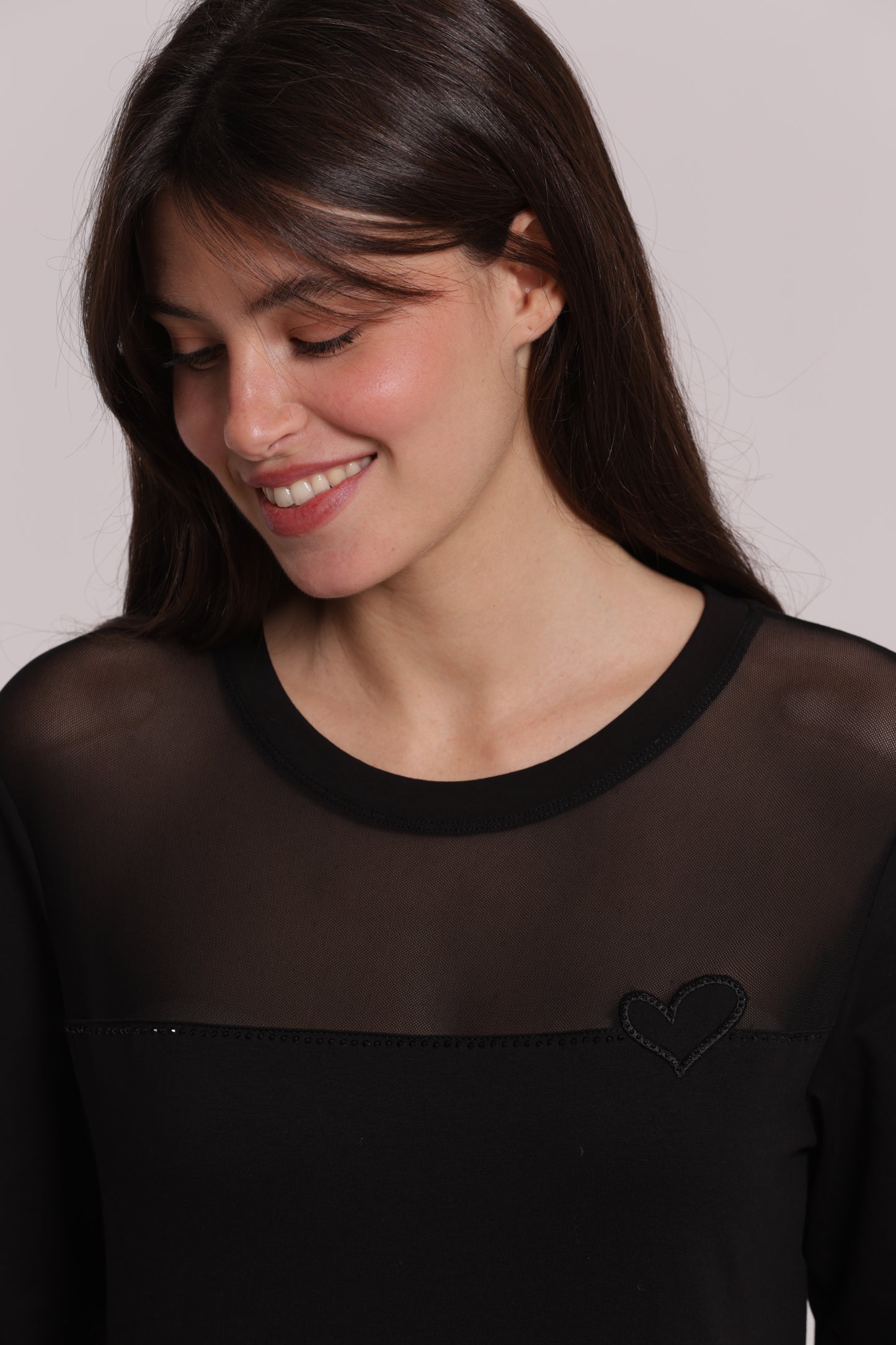 T-SHIRT MANICHE LUNGHE CON TRASPARENZA SU SPALLE