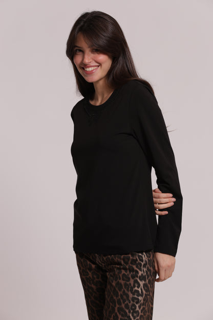 T-SHIRT MANICHE LUNGHE CON FIOCCO FRONTALE