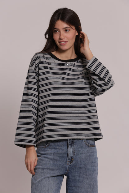 T-SHIRT MANICHE LUNGHE A RIGHE CON APPLICAZIONI