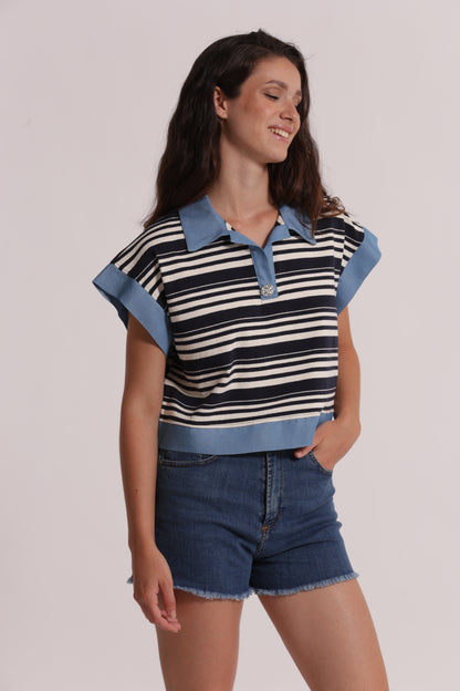T-SHIRT CON COLLETTO A RIGHE E INSERTI IN DENIM