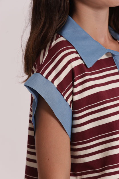 T-SHIRT CON COLLETTO A RIGHE E INSERTI IN DENIM