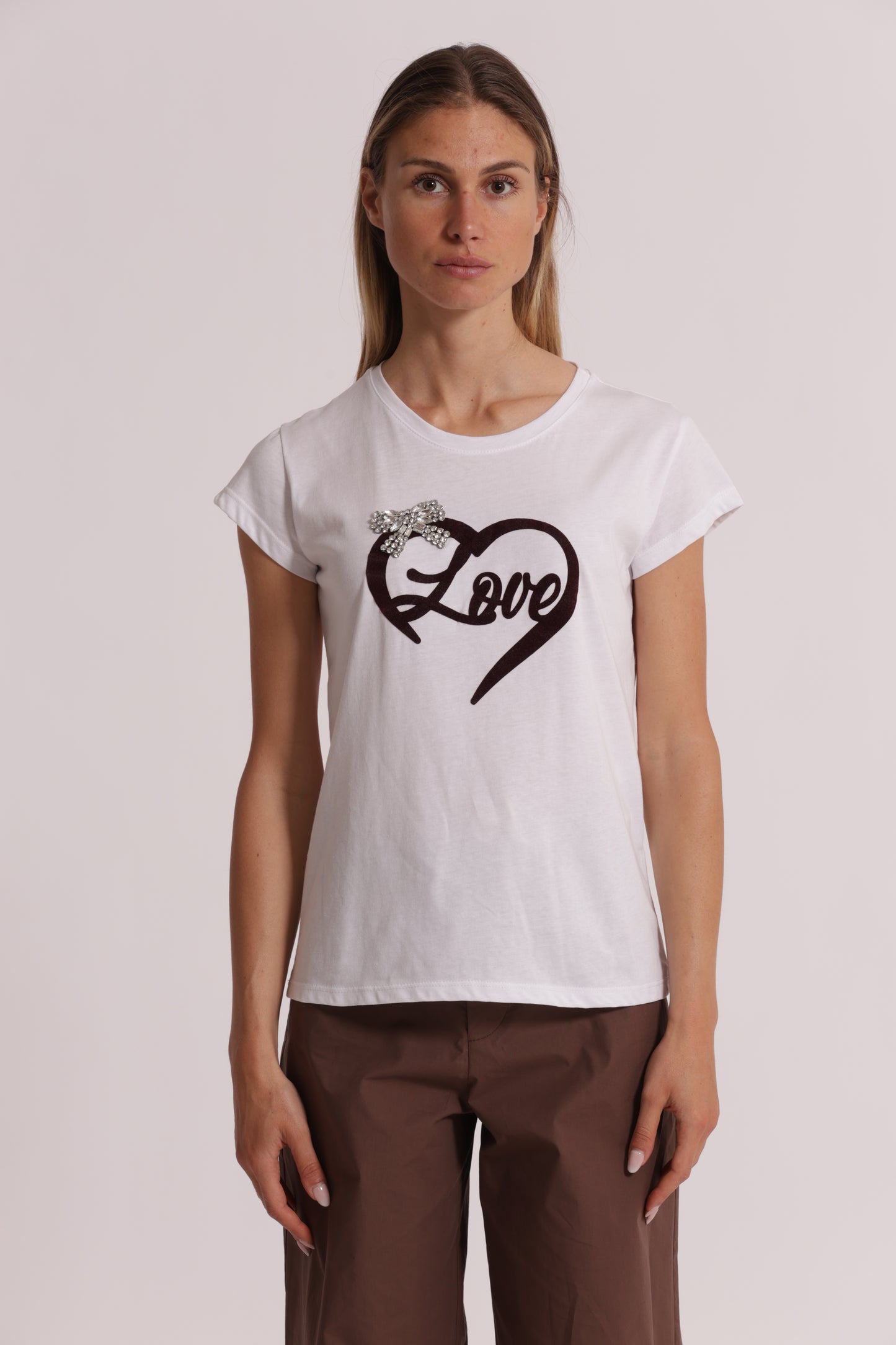 T-SHIRT "LOVE" STAMPA IN VELLUTO E FIOCCO IN STRASS