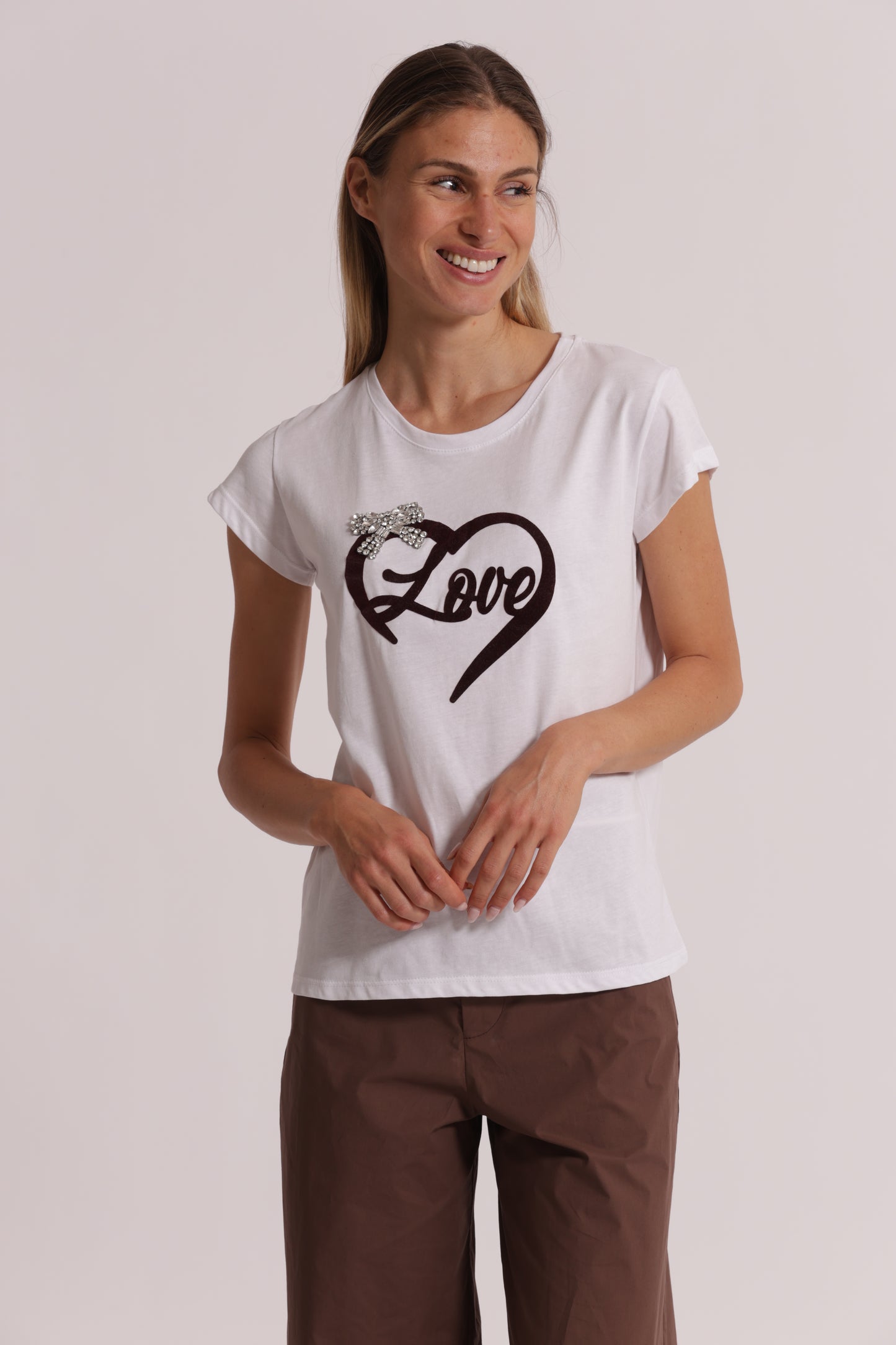T-SHIRT "LOVE" STAMPA IN VELLUTO E FIOCCO IN STRASS