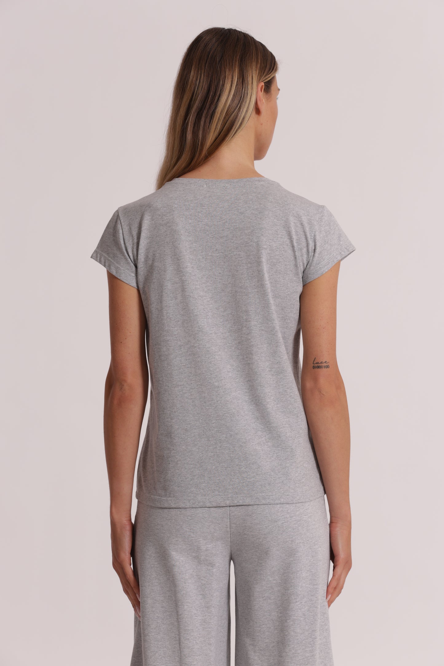 T-SHIRT "LOVE" STAMPA IN VELLUTO E FIOCCO IN STRASS