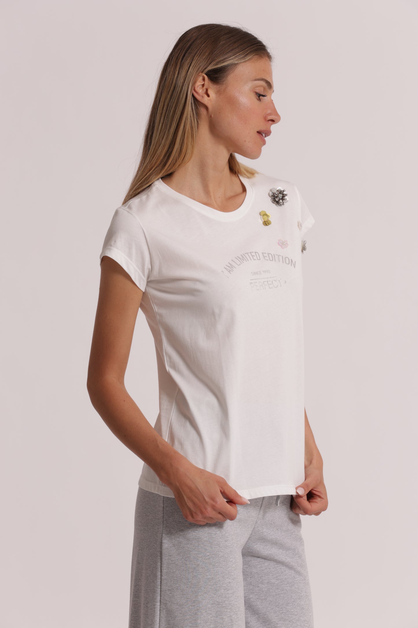 T-SHIRT "I AM LIMITED EDITION" CON DETTAGLI STRASS