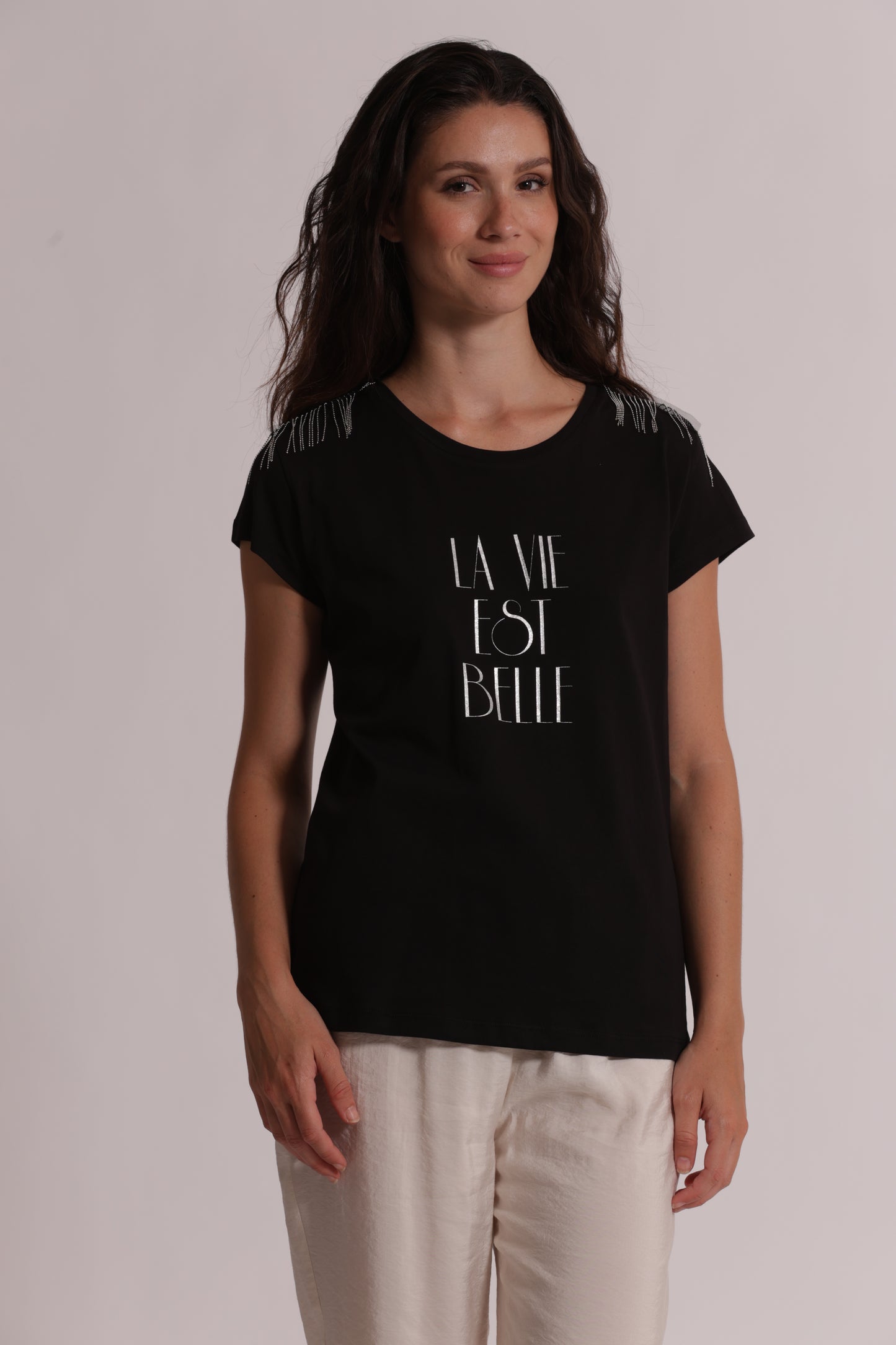 T-SHIRT "LA VIE EST BELLE" CON DETTAGLI FRANGE