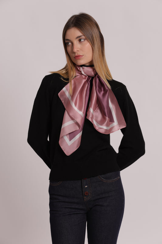 FOULARD CON TRIANGOLI  (90X90 cm)
