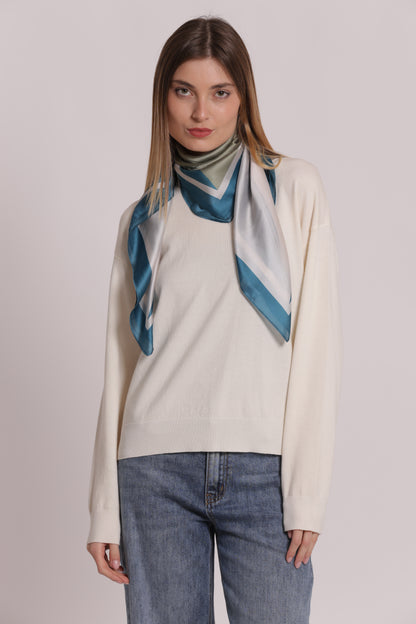 FOULARD CON TRIANGOLI  (90X90 cm)