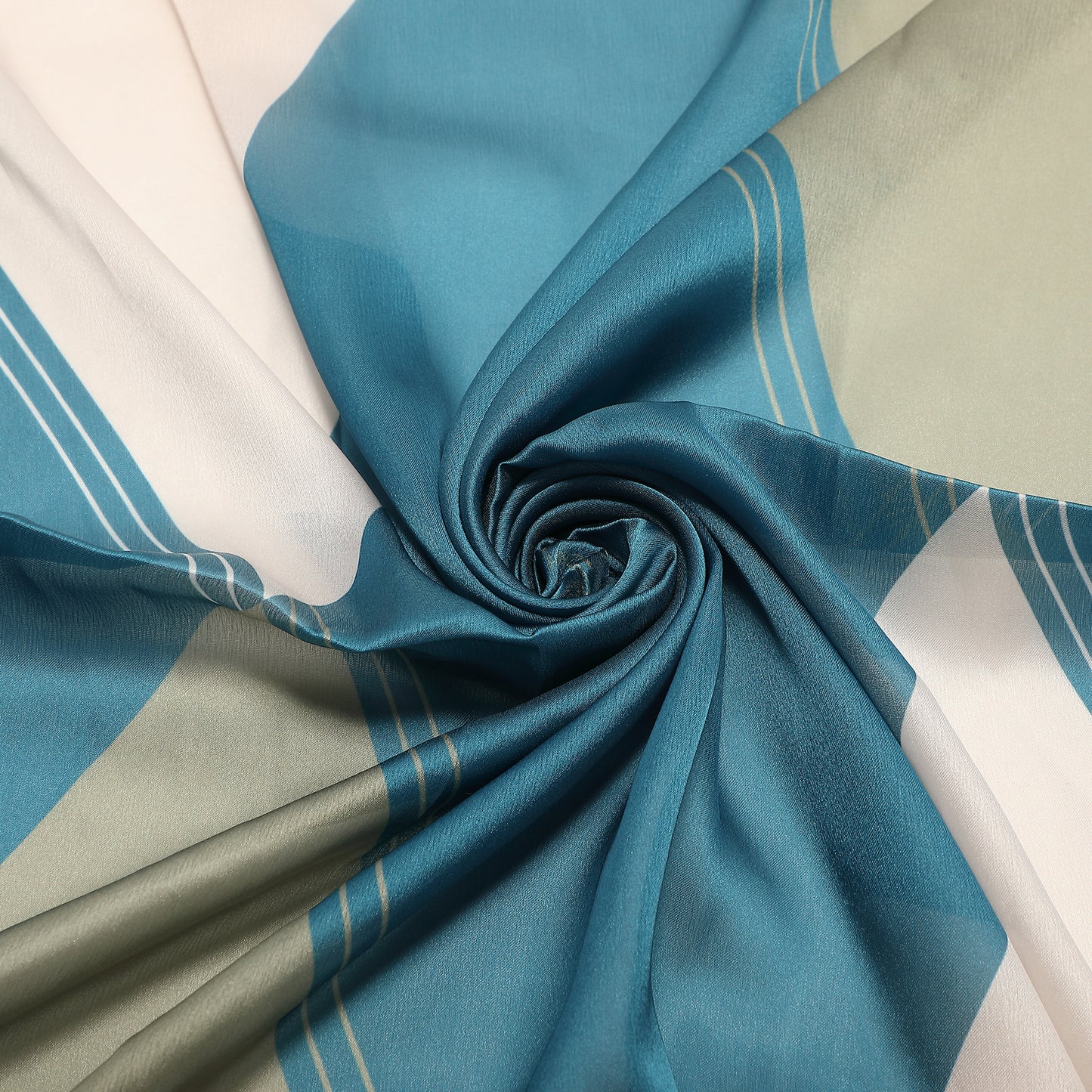 FOULARD CON TRIANGOLI  (90X90 cm)