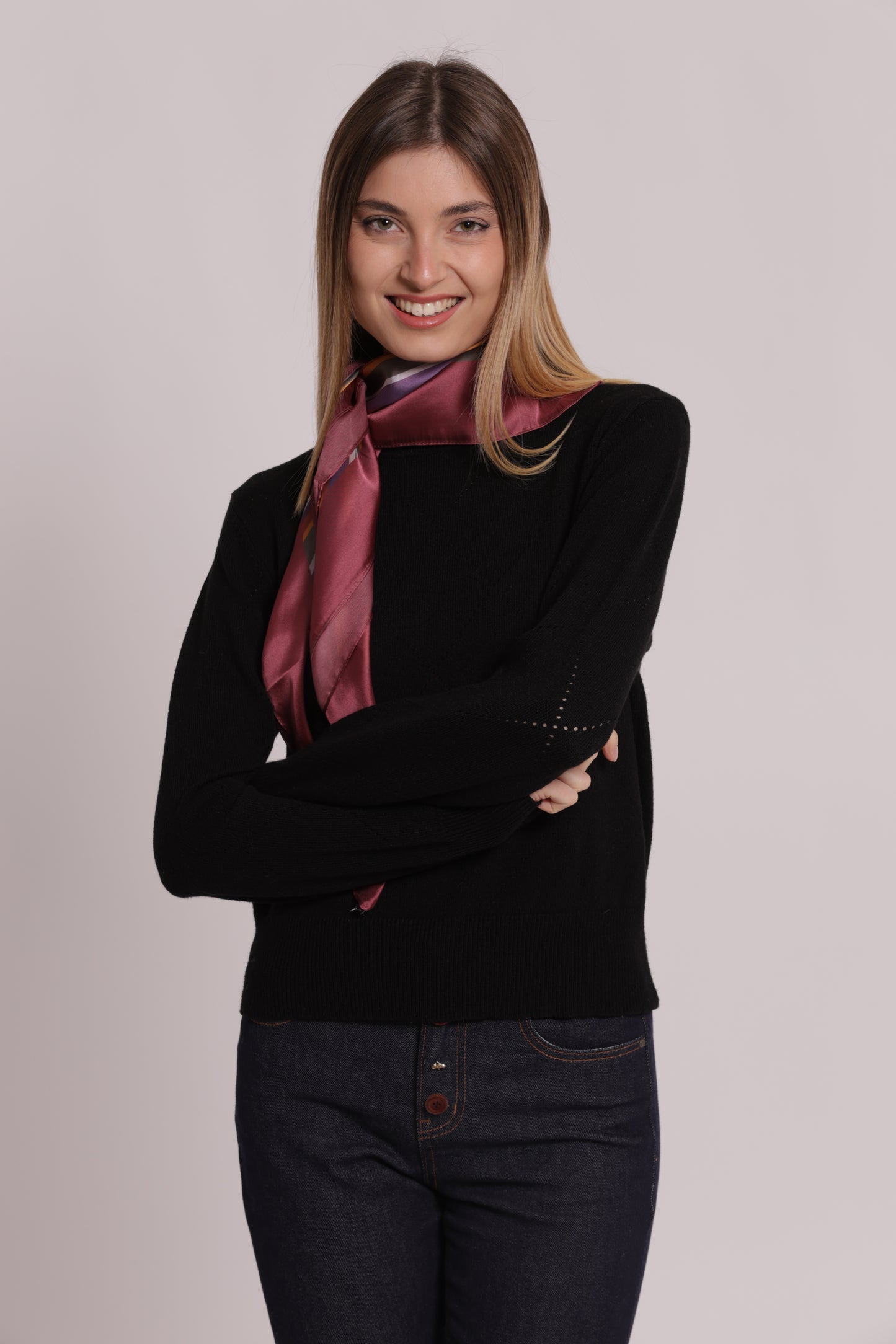 FOULARD CON RIGHE DIAGONALI (90X90 cm)