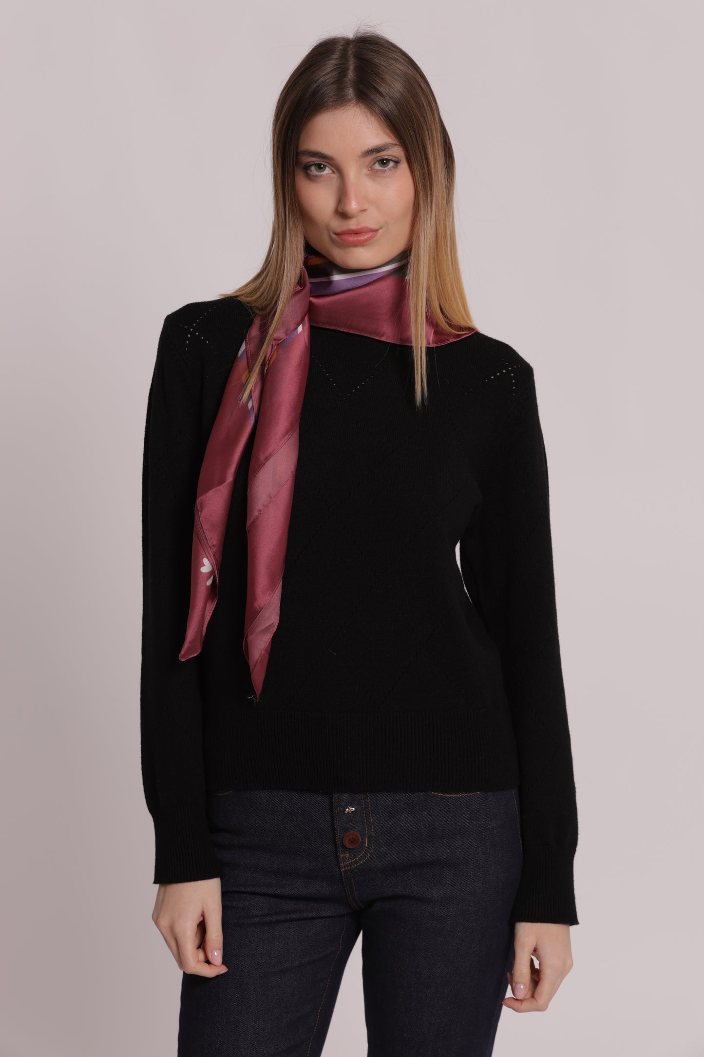 FOULARD CON RIGHE DIAGONALI (90X90 cm)