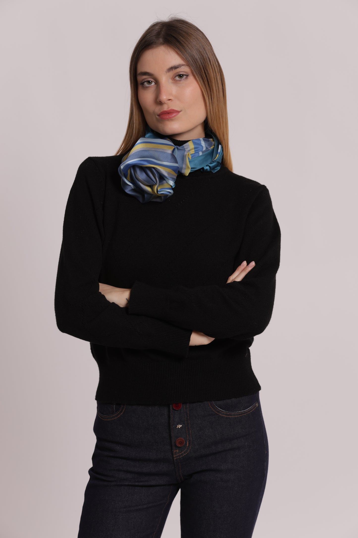 FOULARD CON RIGHE DIAGONALI (90X90 cm)